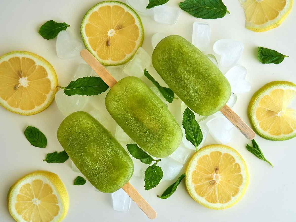 ghiaccioli con lime e menta