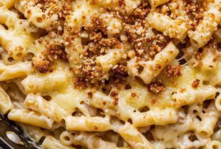 pasta con panna e pangrattato