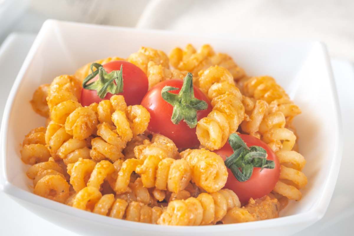 pasta con crema di pomodori