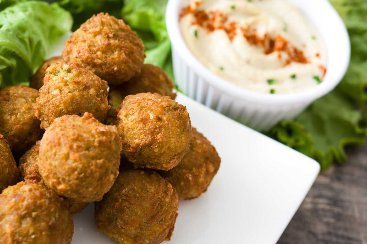 polpette fritti con salsa