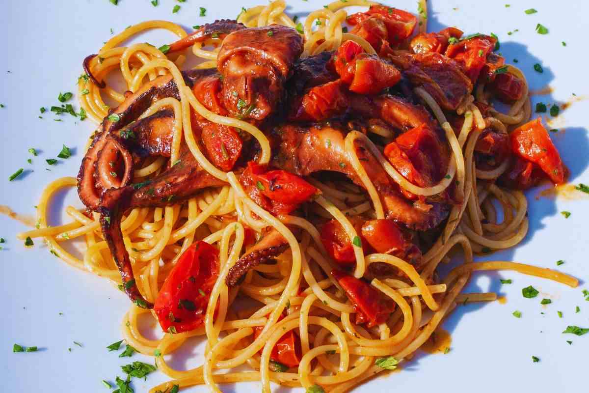 un piatto di pasta