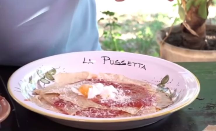 piatto di pane frattau