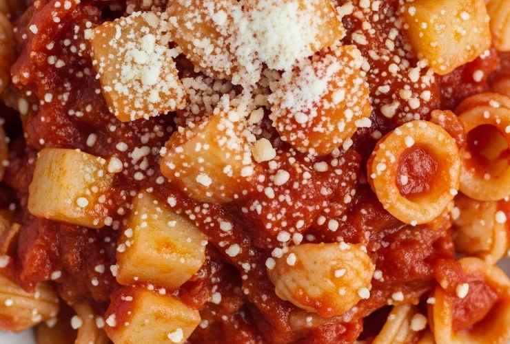 orecchiette con patate e pomodoro