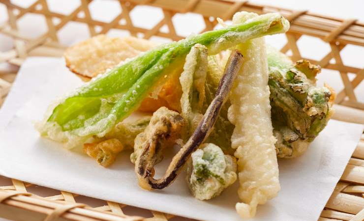 zucchine e verdure fritte
