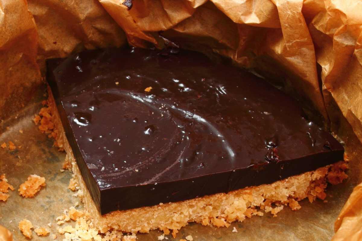 torta pasta frolla, crema e cioccolato