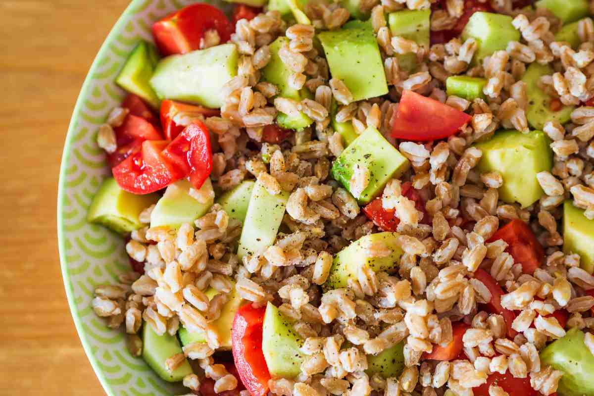 Insalata di farro e verdure