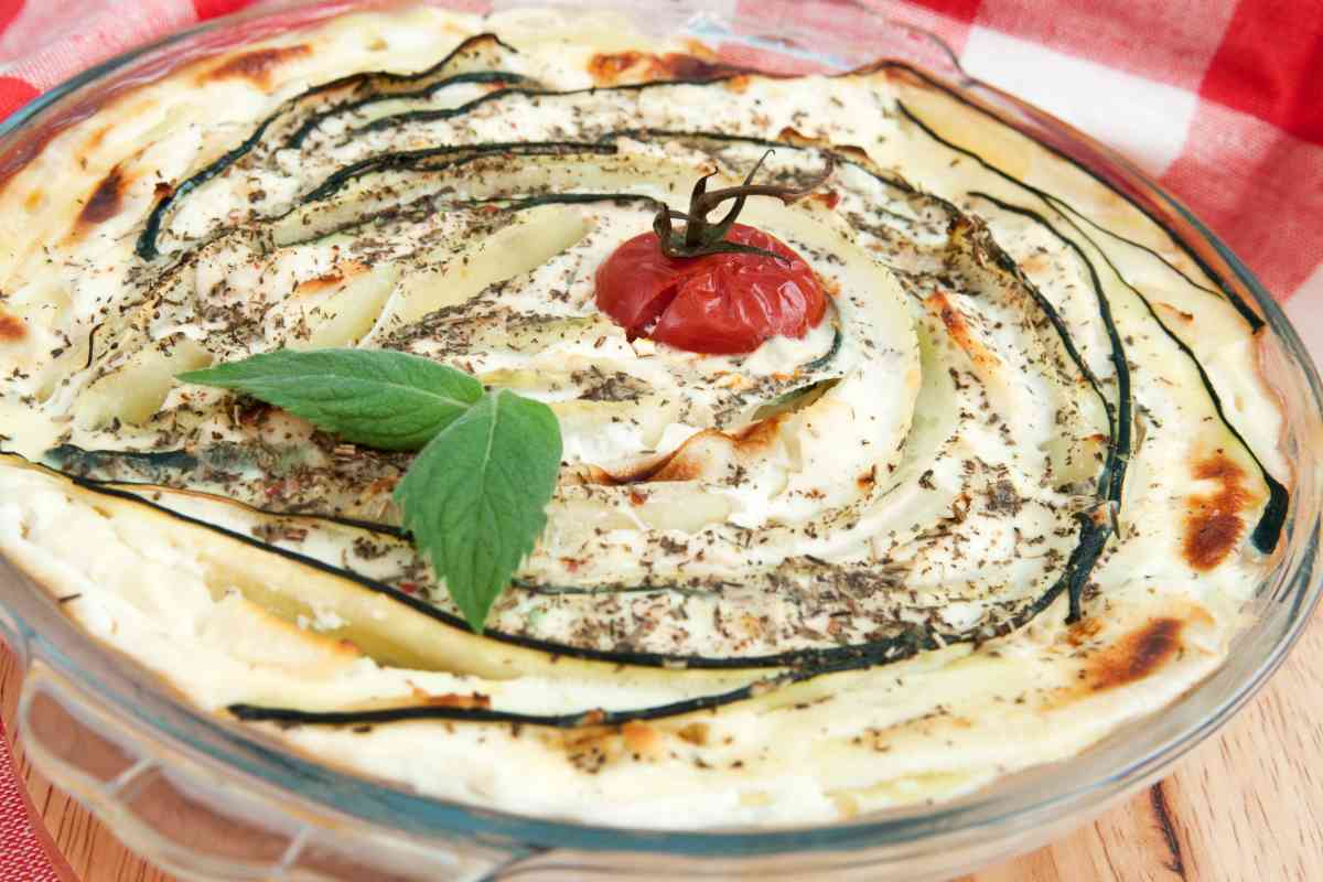 Rosa di zucchine gratin, metto tutto a crudo e gli ospiti chiudono gli occhi dalla bontà a ogni boccone