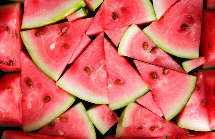 Svariate fette di cocomero ammassate