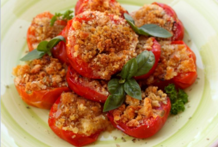 Pomodori gratinati con basilico