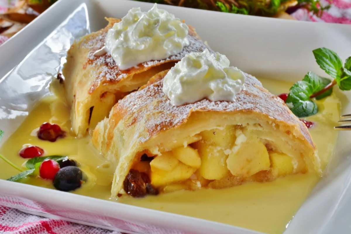 Strudel di mele con panna