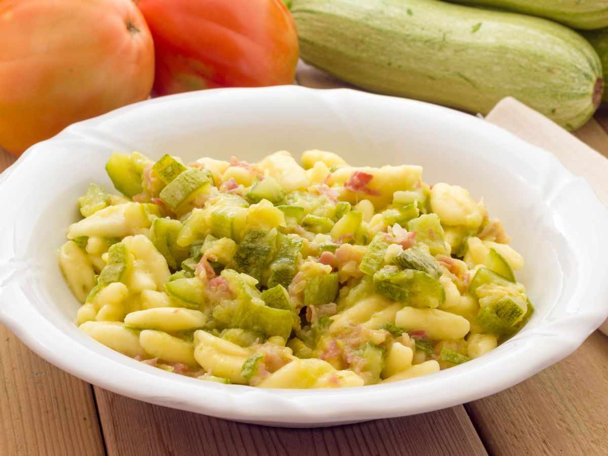 gnocchi con zucchine e pancetta croccante