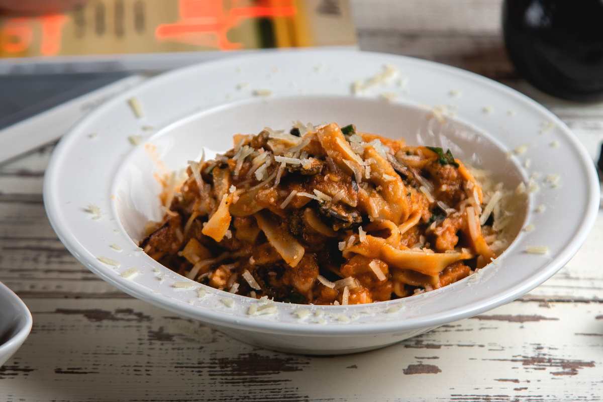 pasta melanzane pomodoro e pancetta