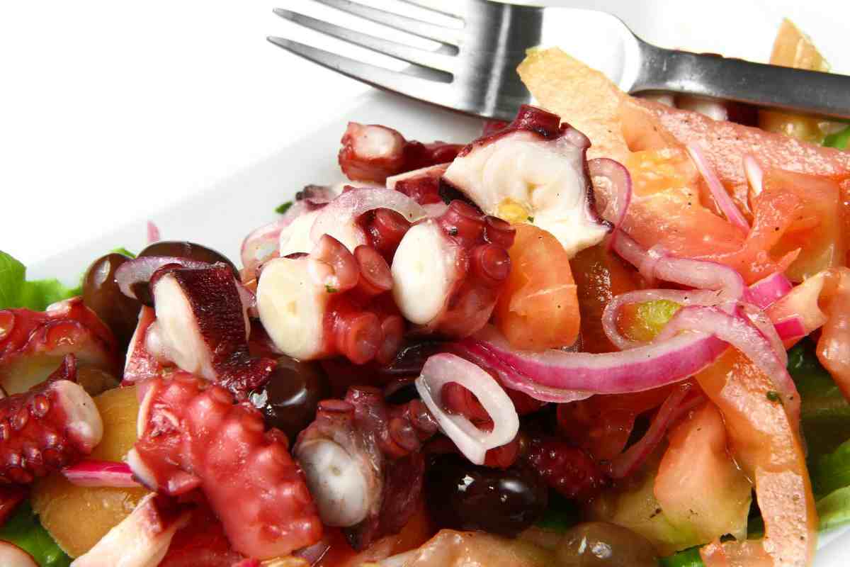 polpo con pomodori e olive