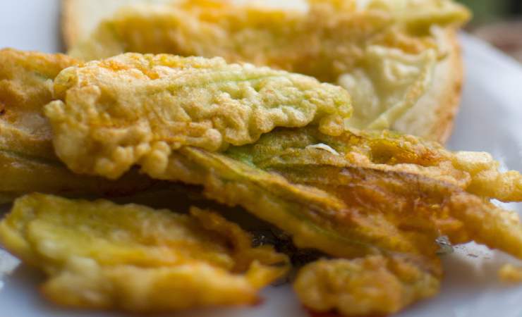 fiori di zucca in pastella