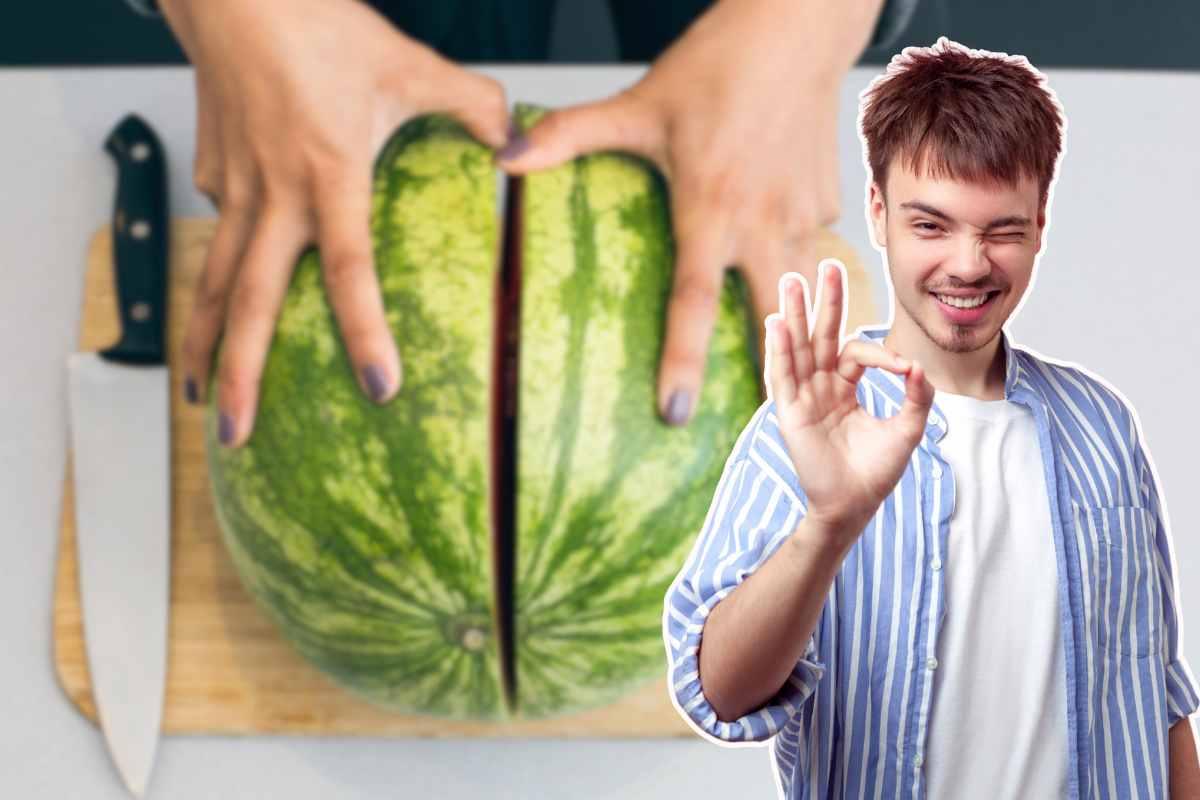 ragazzo che fa il segno 