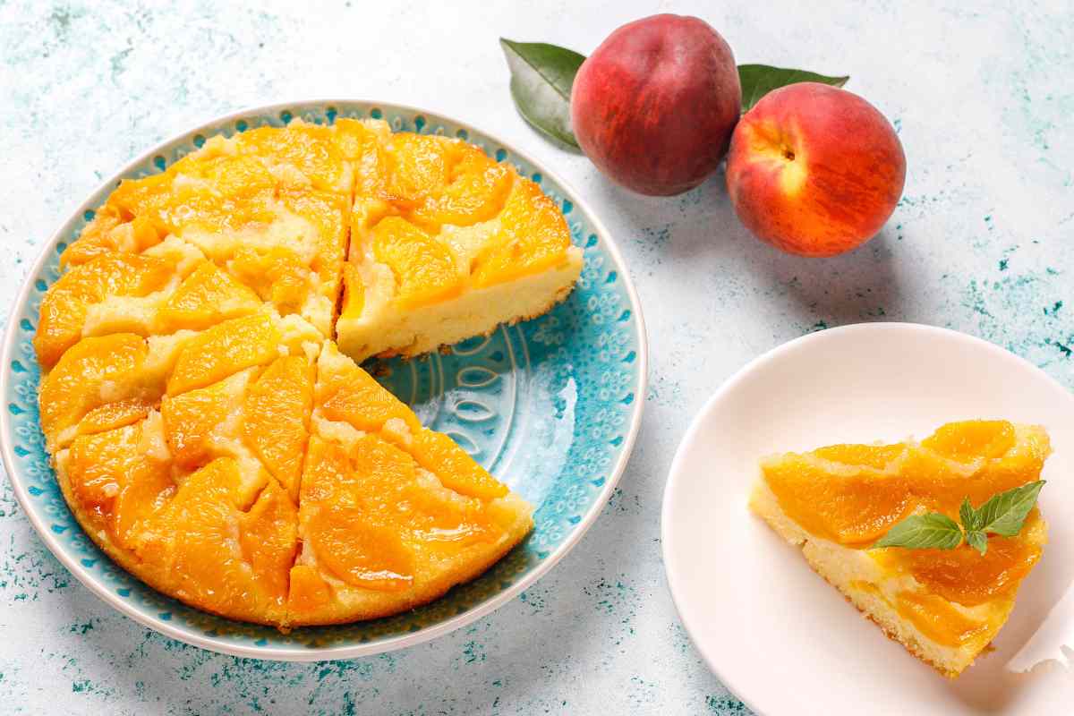 torta di pesche