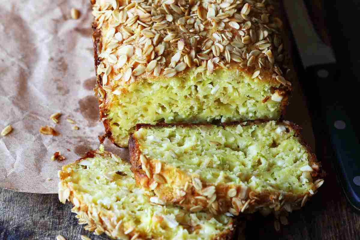 plumcake con zucchine e mandorle