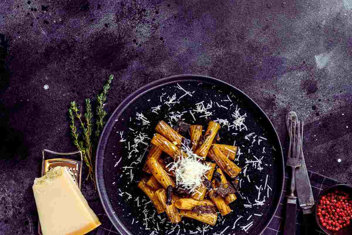 tortiglioni coi funghi e il parmigiano