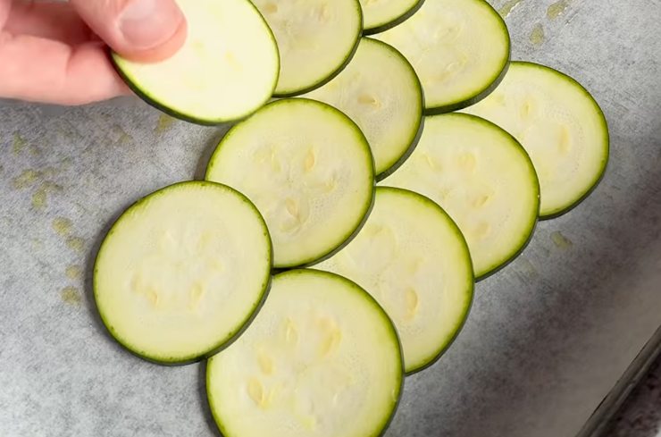 zucchine crude in teglia
