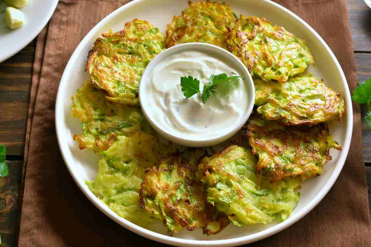 Frittelle zucchine 4 ingredienti - Buttalapasta.it