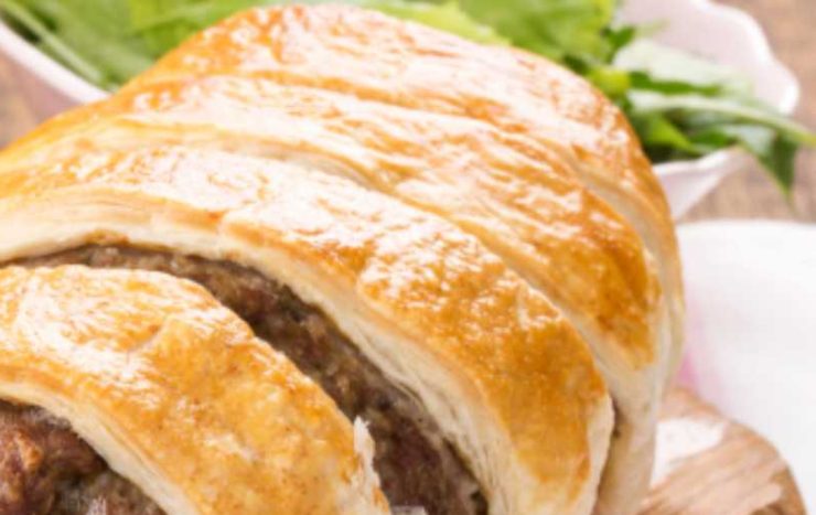 Polpettone avvolto nella pasta sfoglia