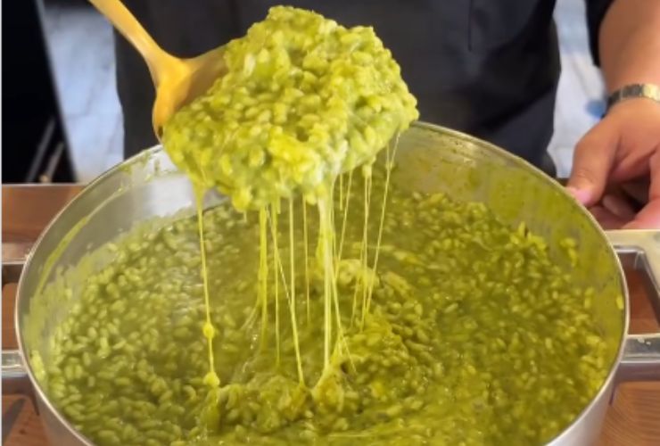 Risotto filante con crema di rucola