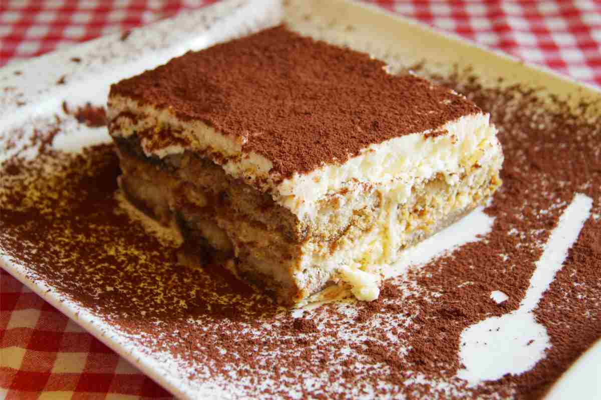 Una porzione di tiramisù