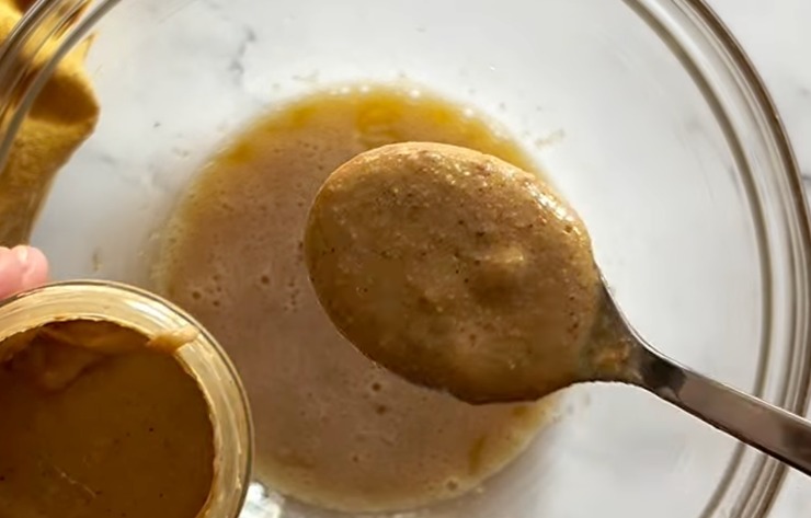 ciotola con ingredienti