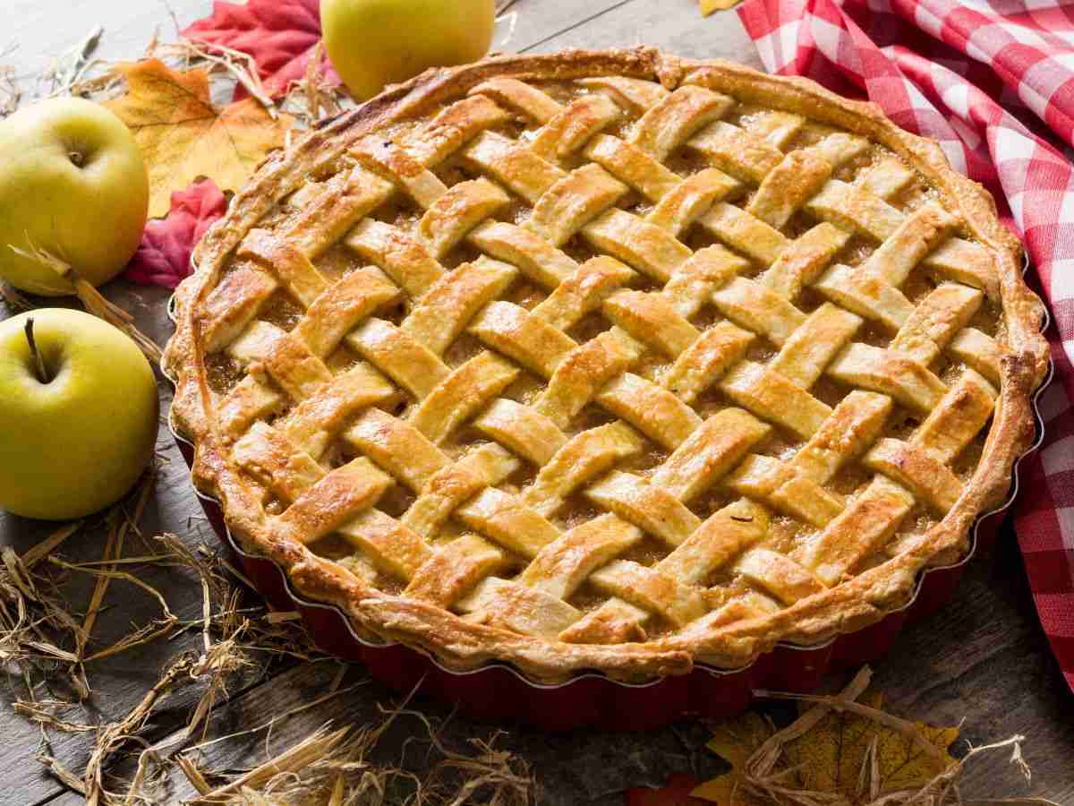 crostata di mele dorata