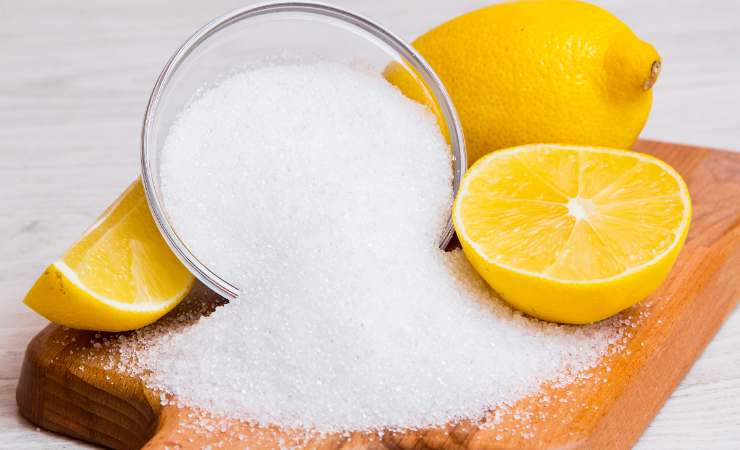 limone e acido citrico