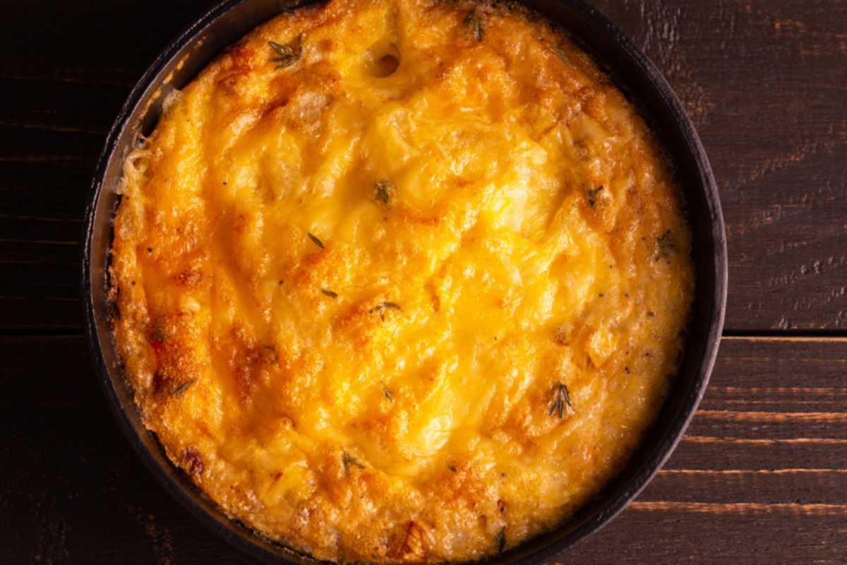 frittata di zucca in un tegame