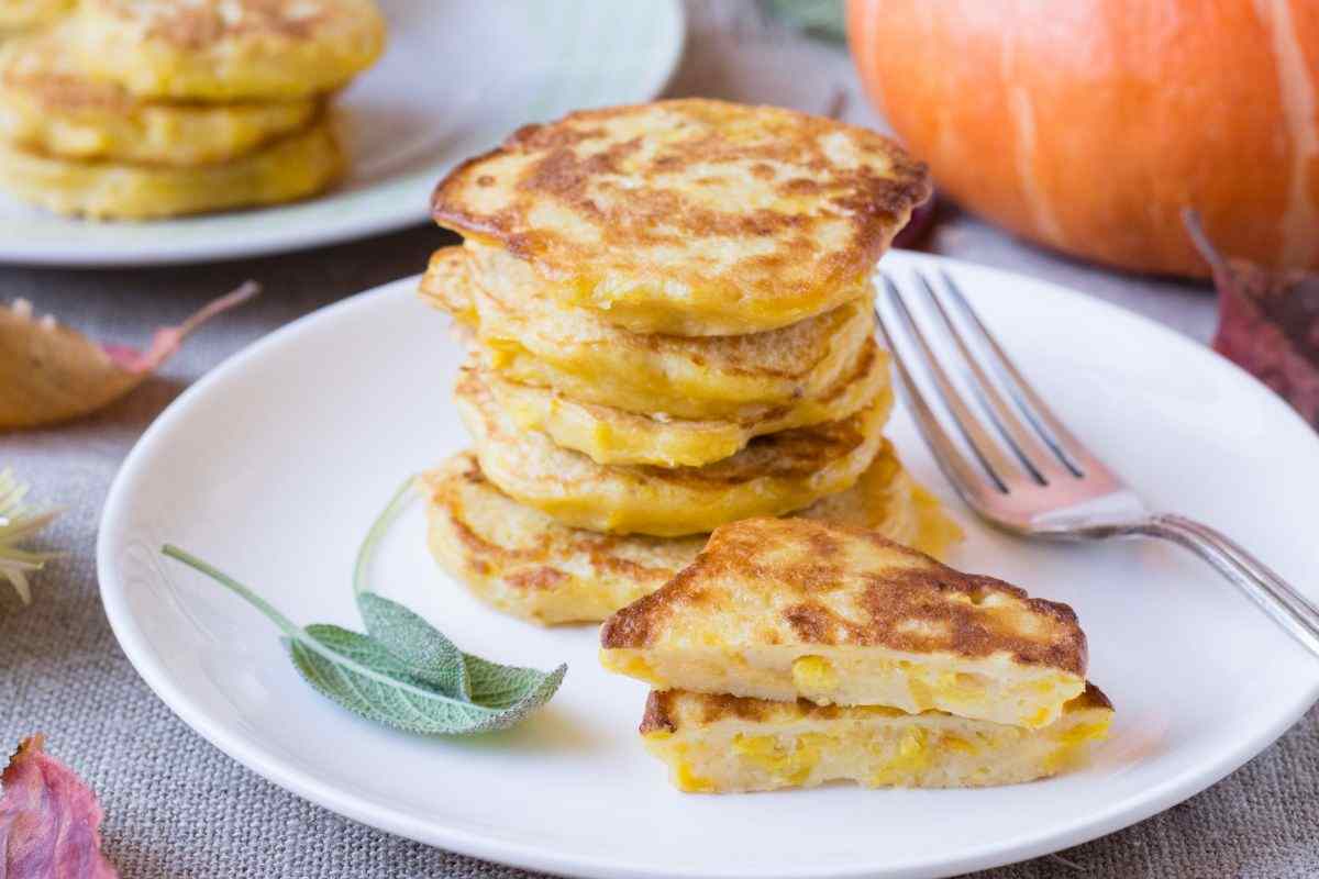 frittelle impilate di zucca con salvia