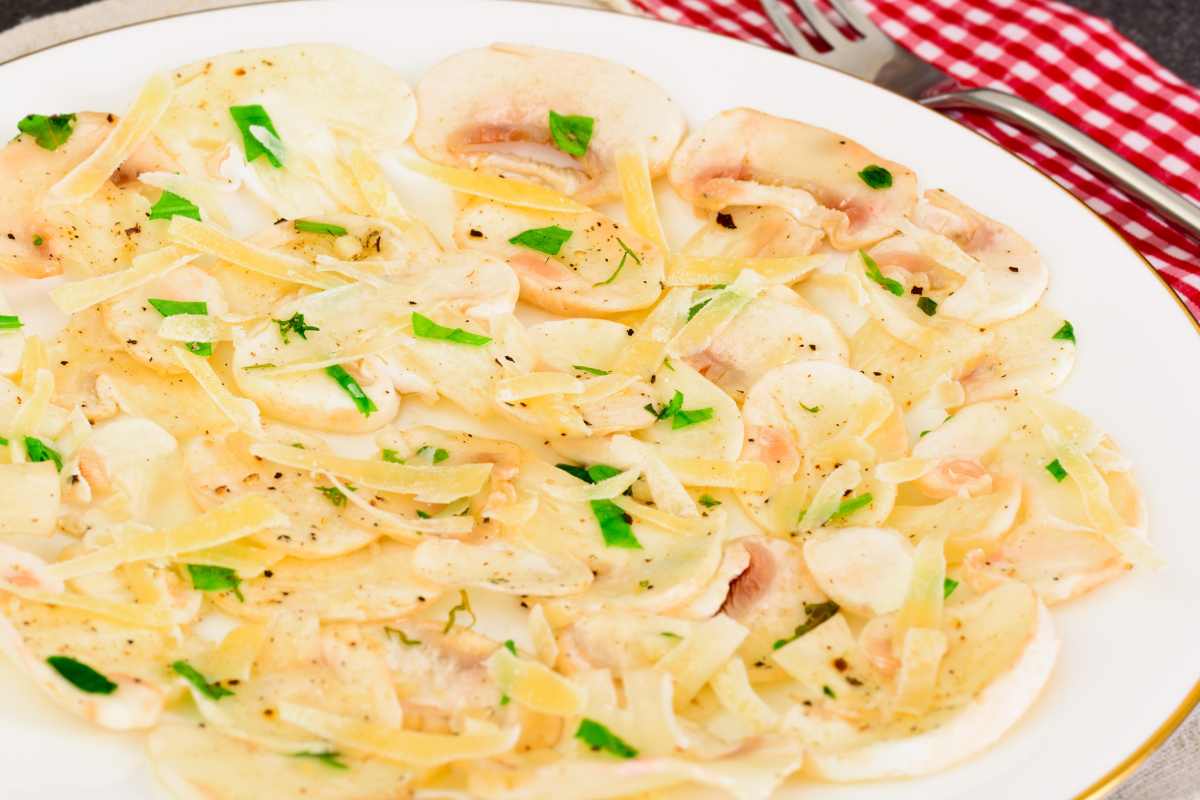 carpaccio di funghi con parmigiano