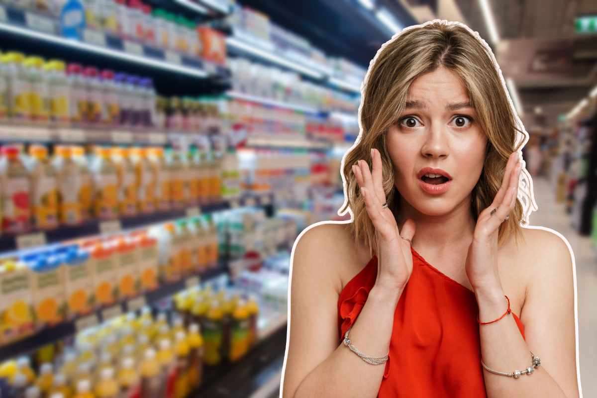 ragazza al supermercato