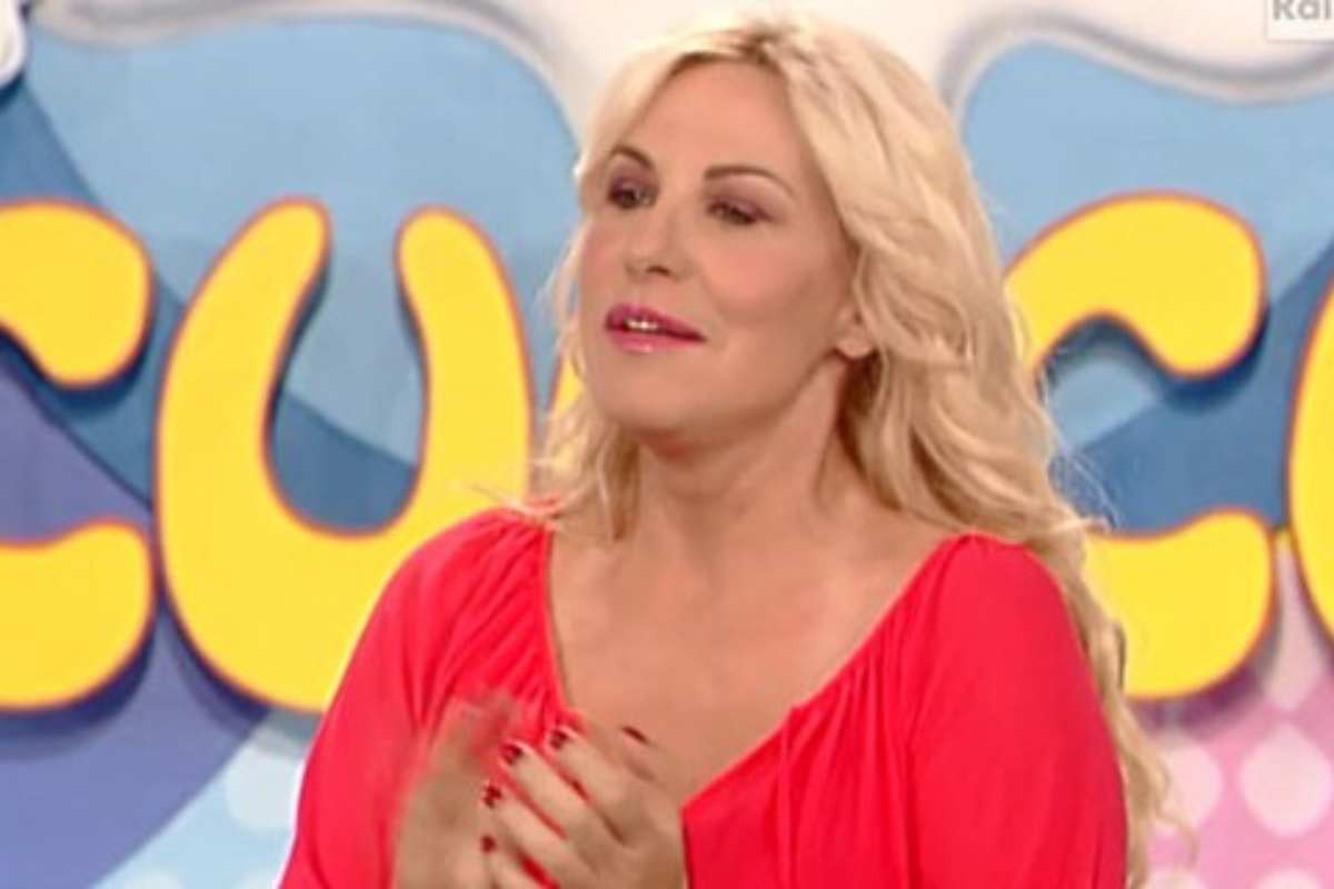 antonella clerici batte le mani