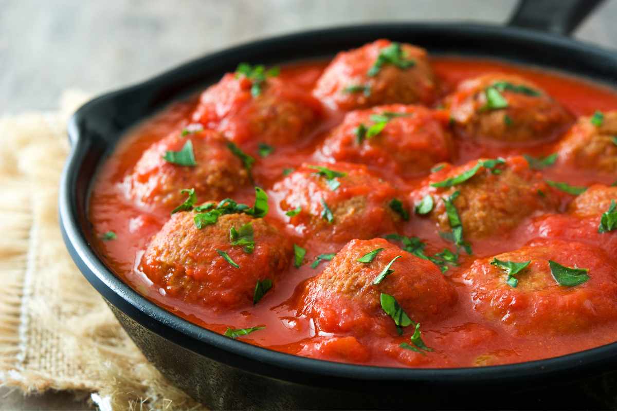 padella con polpette al sugo