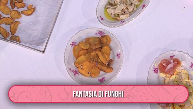 funghi impanati e fritti su tavolo