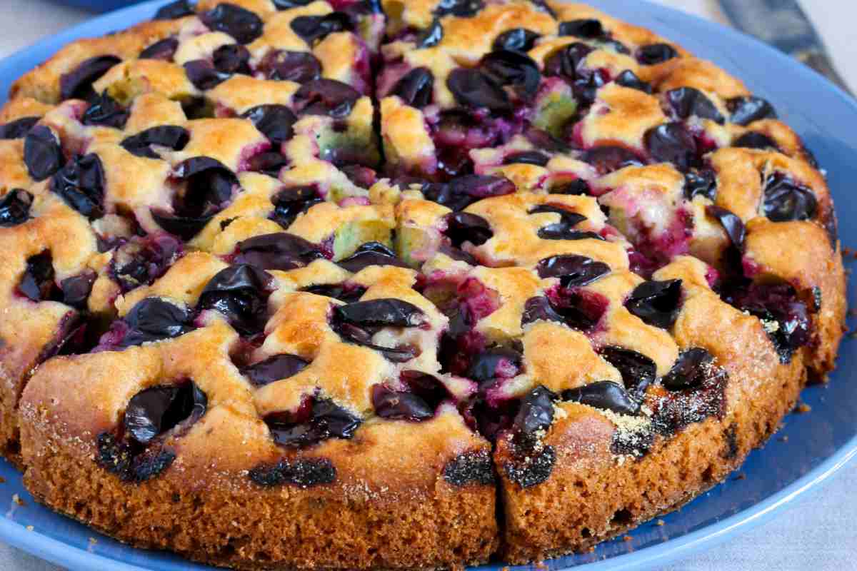 torta con uva fragola