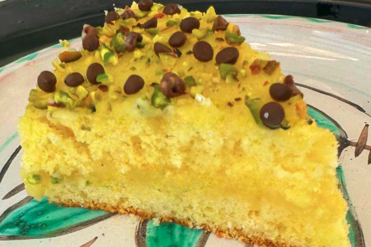 fetta di torta morbida al limone