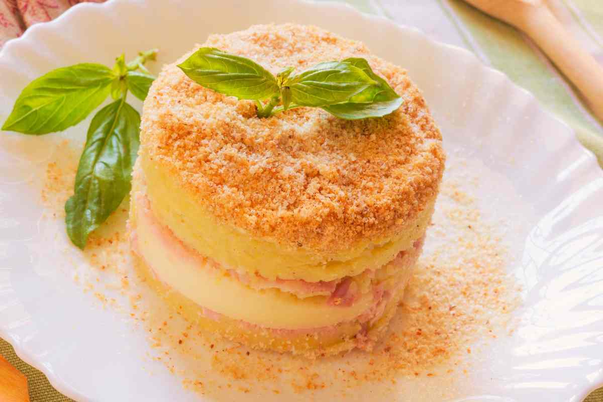 Gateau di patate monoporzione di forma cilindrica