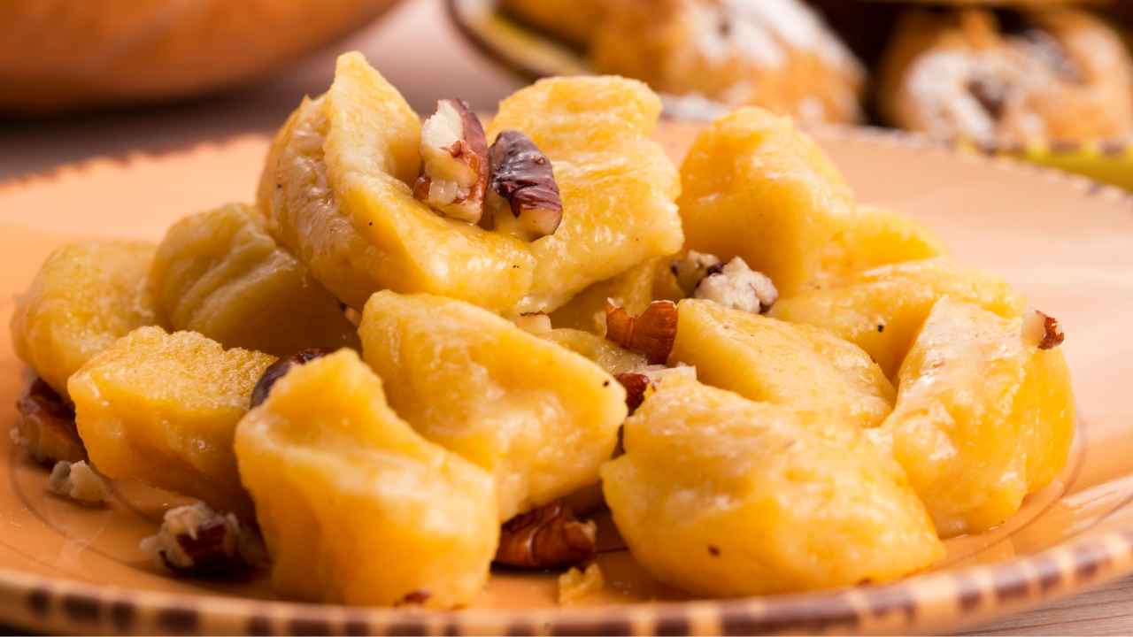 Gnocchi di zucca per cena senza patate - ButtalaPasta.it