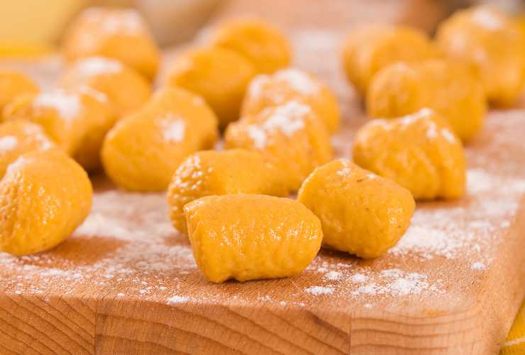 Gnocchi di zucca per cena senza patate - ButtalaPasta.it