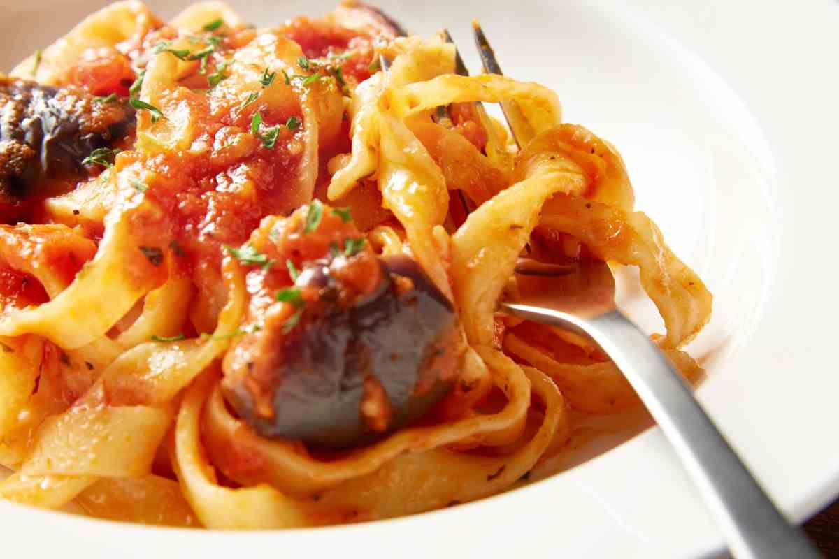 piatto di tagliatelle ai porcini per il menu della settimana