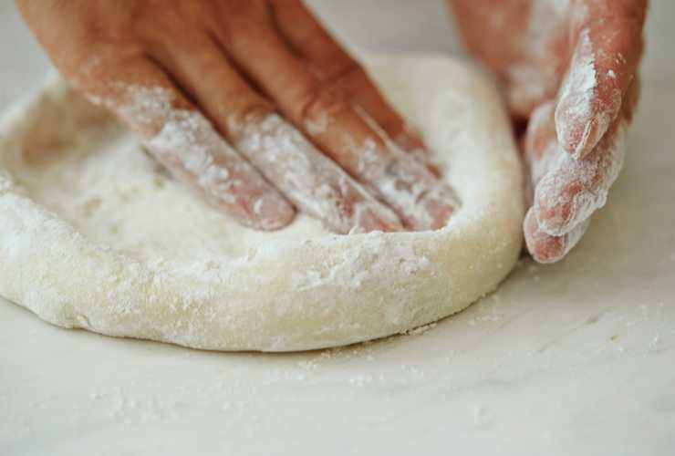 Pizzette rosse del panificio - ButtalaPasta.it