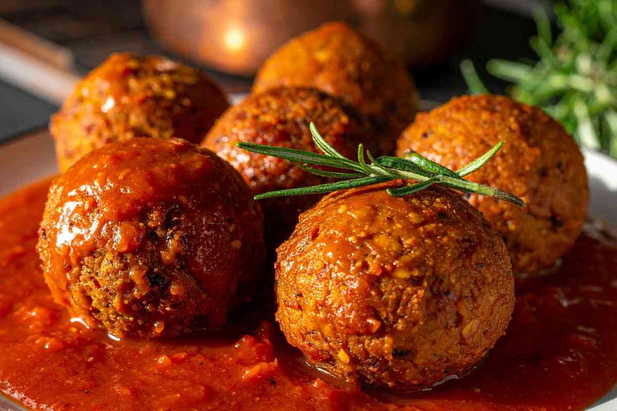 Oggi polpettine leggere, le faccio tenerissime senza usare la carne ma sono ugualmente ricche di proteine