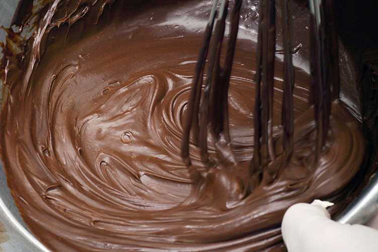 Torta al cioccolato senza farina e burro - ButtalaPasta.it