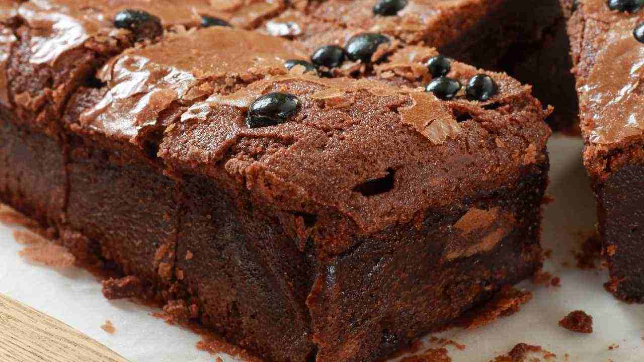 Torta al cioccolato senza farina e burro - ButtalaPasta.it