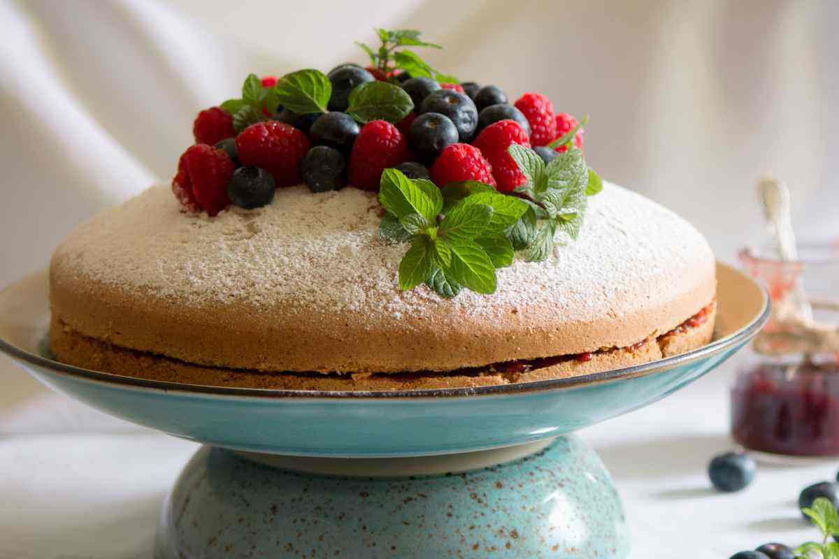 Torta ripiena di marmellata