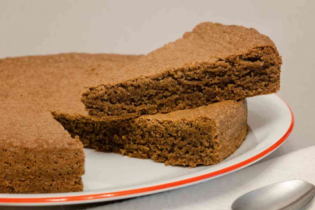 Torta di nocciole piemontese