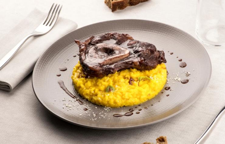 ossobuco alla milanese sopra risotto alla milanese